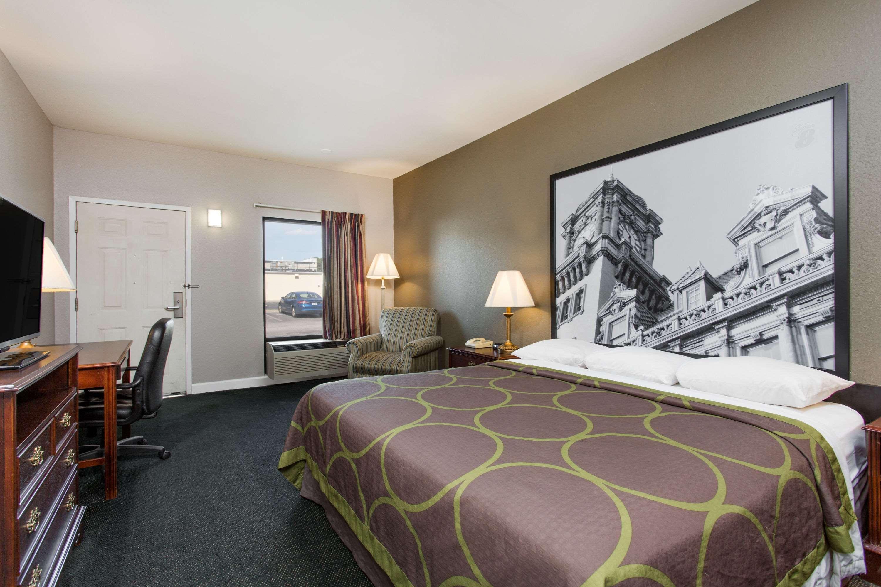 Motel Super 8 By Wyndham Petersburg Extérieur photo