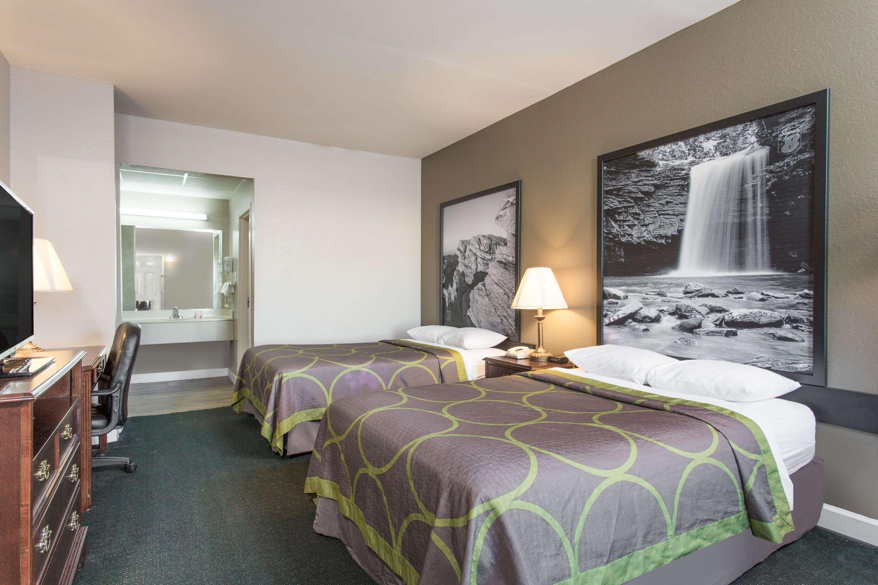 Motel Super 8 By Wyndham Petersburg Extérieur photo