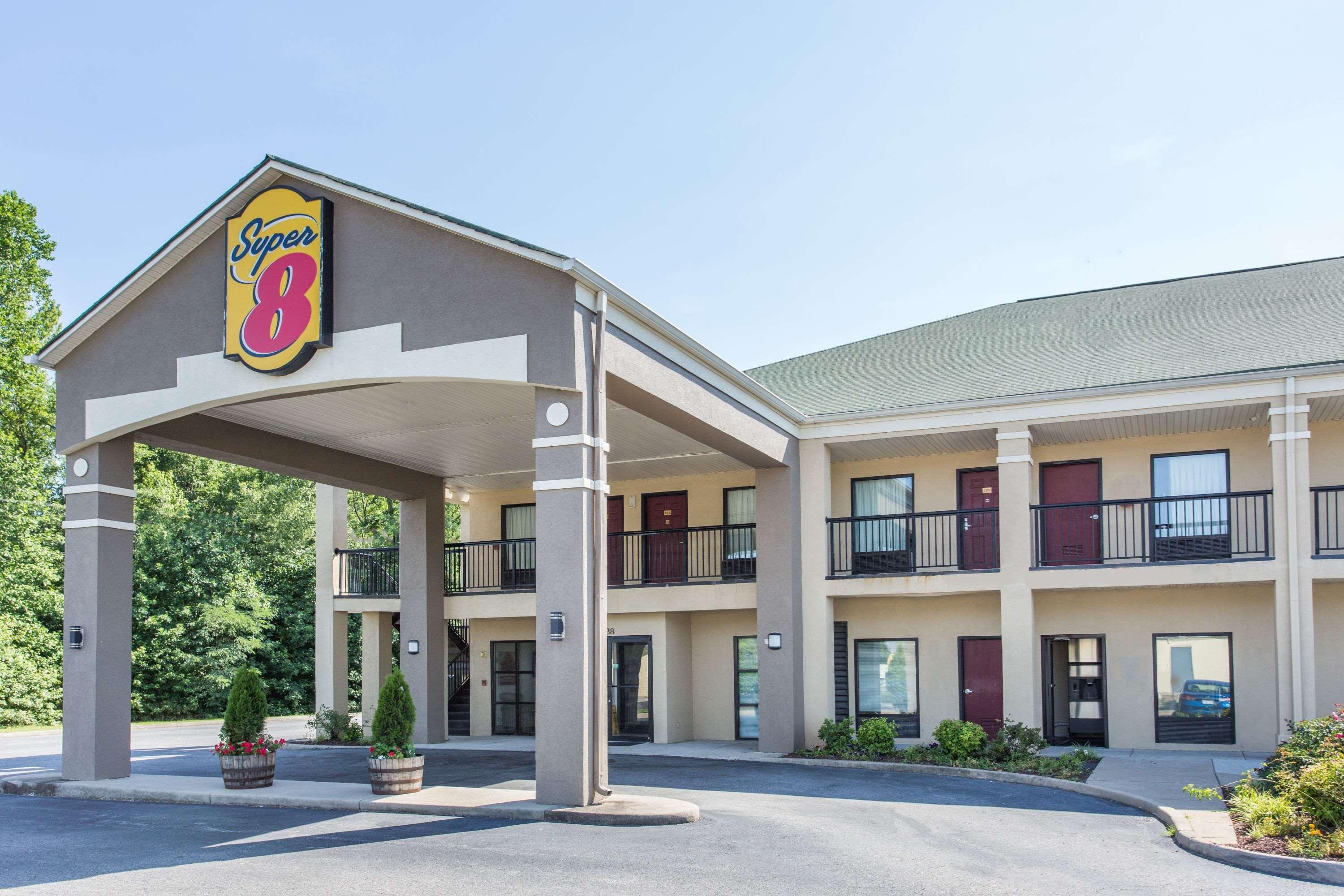 Motel Super 8 By Wyndham Petersburg Extérieur photo
